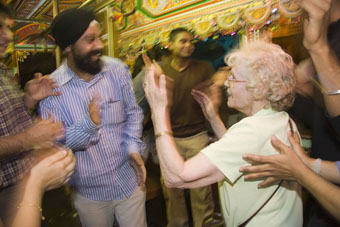 dancing tram 27_MG_3050_web.jpg